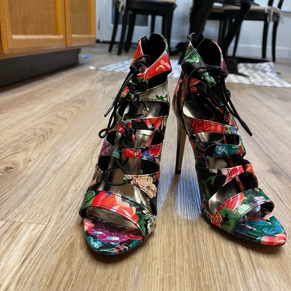 Madden Girl Raceyyy Floral
